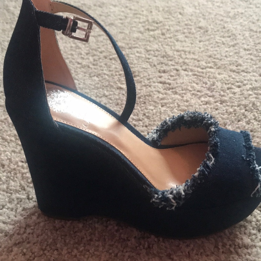 Vince Camuto women’s high heel wedge